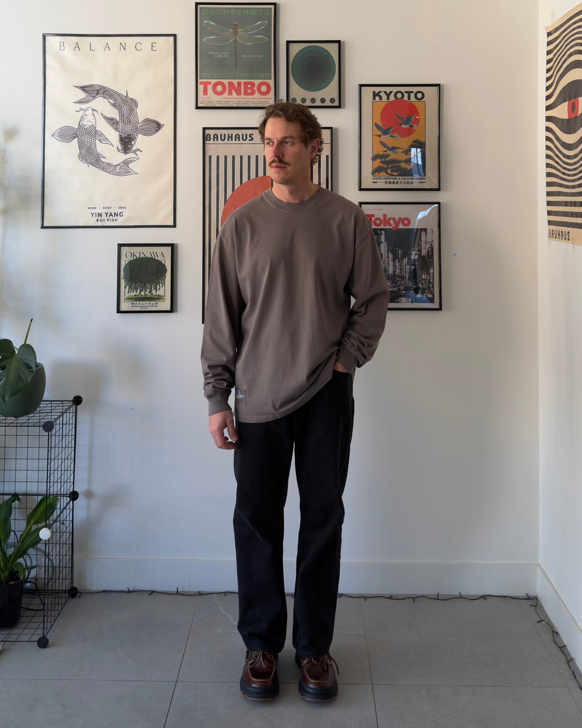 THE ESSENTIAL Long Sleeve Tee - Mushroom