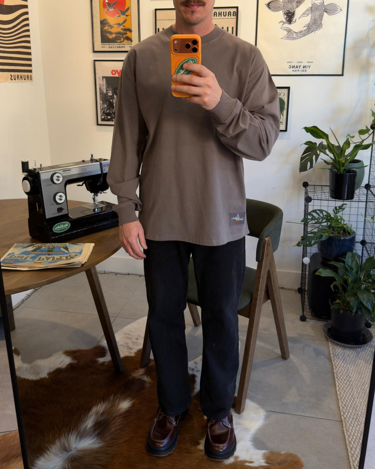 THE ESSENTIAL Long Sleeve Tee - Mushroom