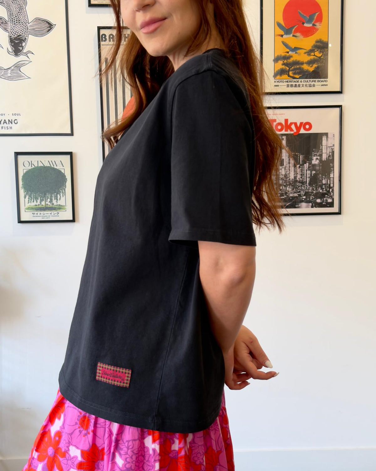 THE ESSENTIAL Women's Faded Tee - Rock