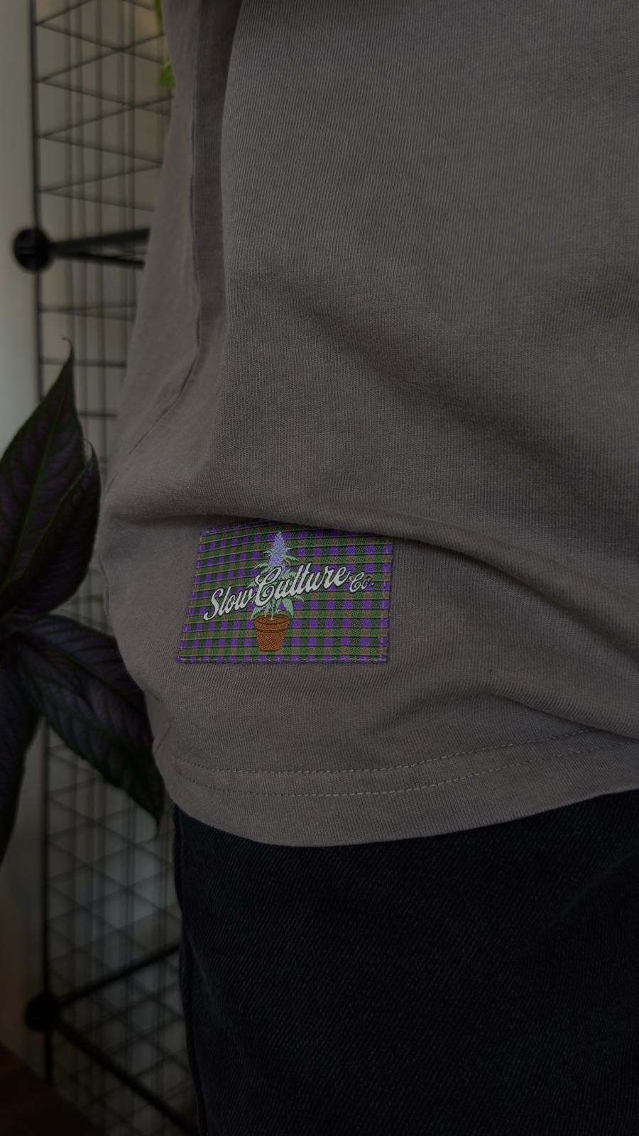 THE ESSENTIAL Long Sleeve Tee - Mushroom